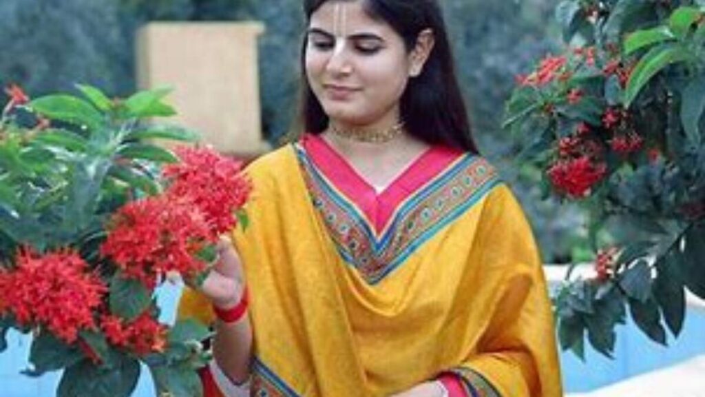 devi chitrlejha ji